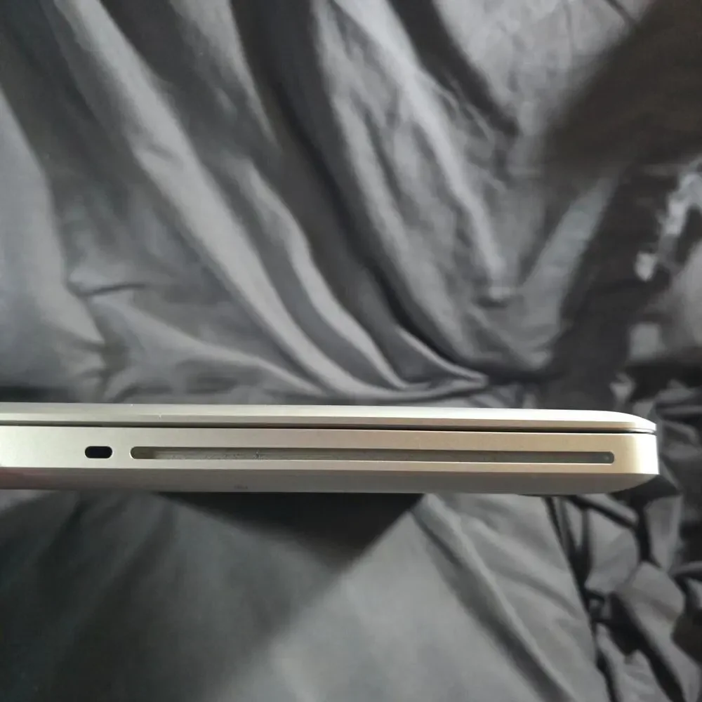 Apple MacBook Pro 13 Inch laptop 4GB Mid 2012 2.5 GHZ Intel Core i5 No Charger